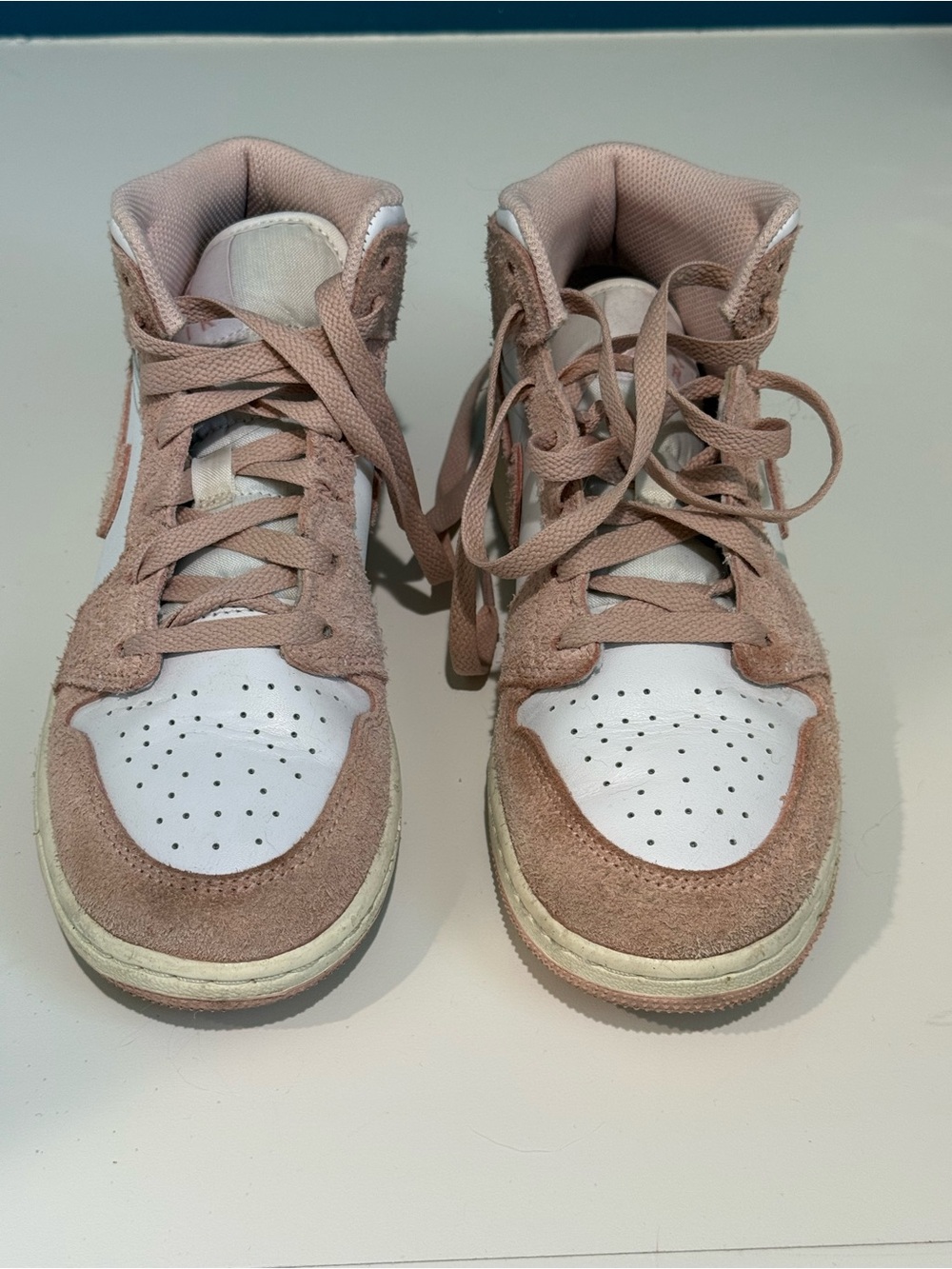Like new Nike Kids High-Top Sneakers in Blush Pink and White